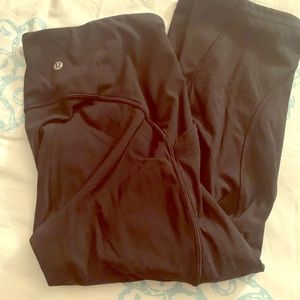 SOLD: Lululemon black workout capris